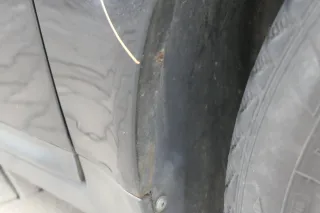 Audi A6 4B Kotflügel vorne rechts schwarz LZ9W (bis ca.Mitte 2001 passend  Delle - Bild 9