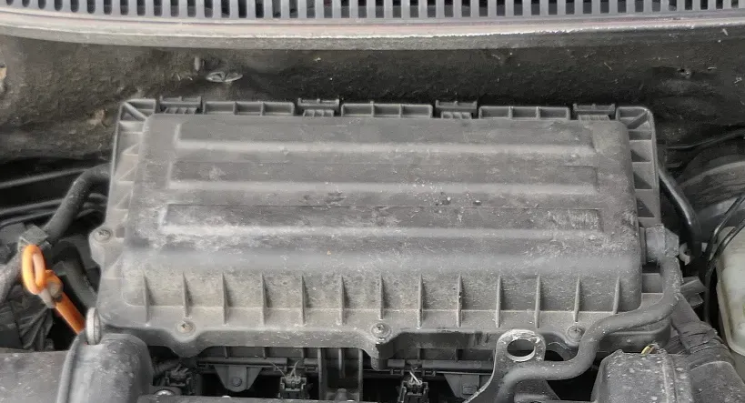 VW Polo 9N 9N3 6R Luftfilterkasten Luftfilter 1,4 16V BUD BTS Kasten Abdeckung - Bild 1