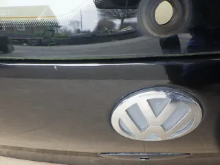 VW Polo 9N3 9N Heckklappe Kofferraumklappe Klappe schwarz L041 uni - Bild 6
