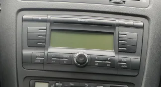 Skoda Octavia 1Z Radio CD- Player AAO600002A mit Code MP3 SkodaAuto Stream - Bild 1