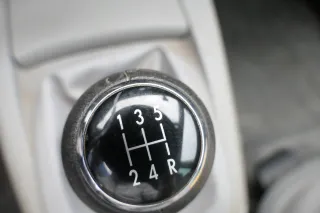 VW Passat 3B 3BG Schaltknauf Schaltsack Schaltung Schaltknüppel 5-Gang grau - Bild 3