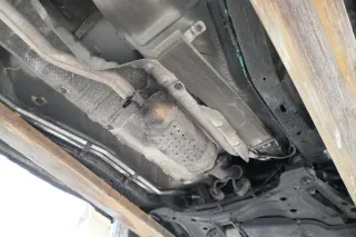 VW Sharan Alhambra Kühlmittel Leitung Kühlung 1,9 TDI unterm Auto - Bild 1