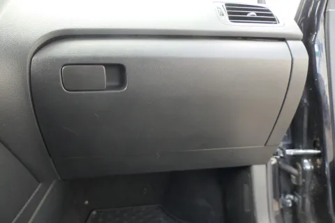 VW Polo 6R Handschuhfach schwarz Handschuhfachdeckel Deckel Klappe schwarz