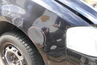 VW Fox 5Z Kotflügel vorne rechts schwarz LC9Z - Bild 3