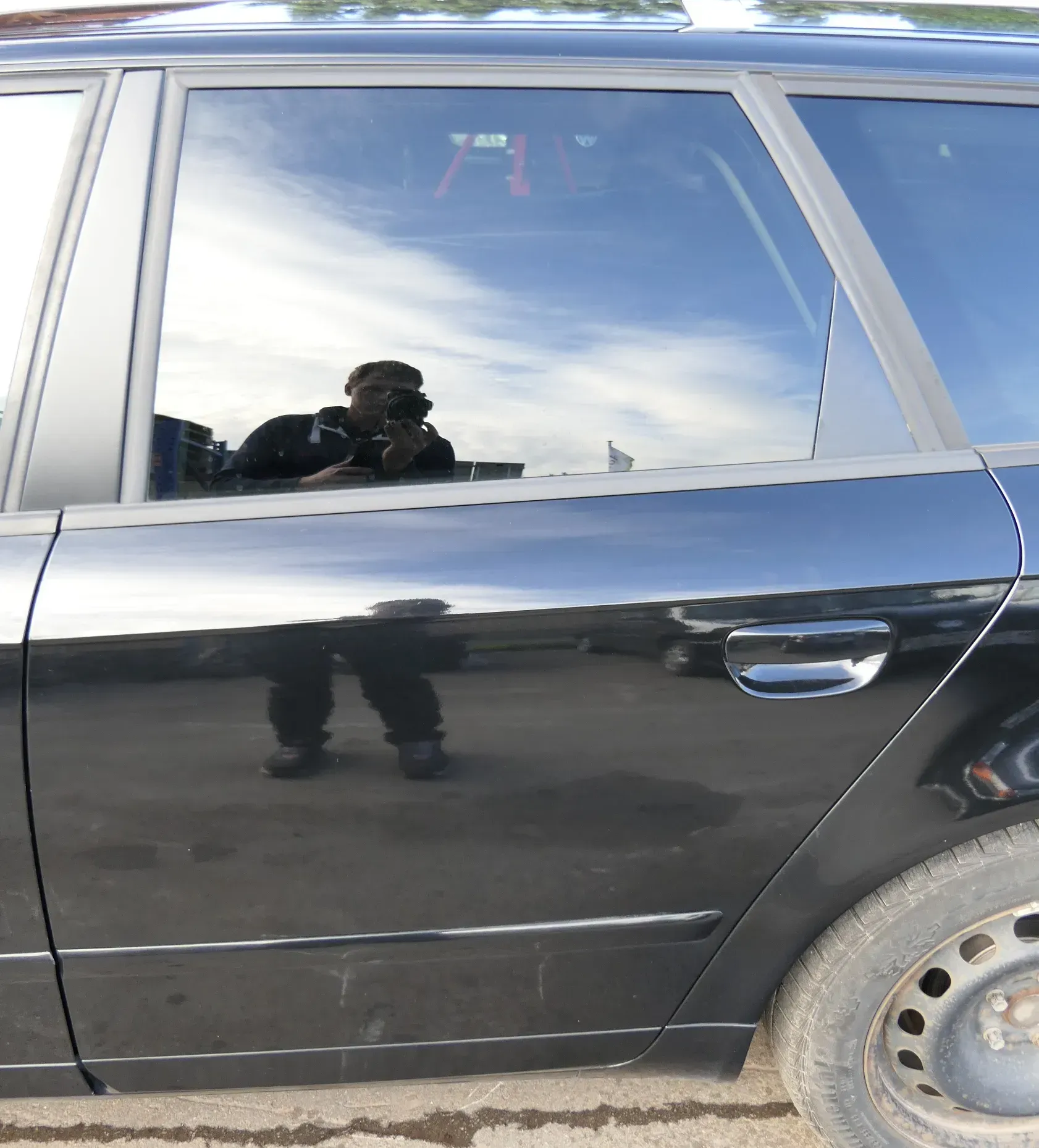 Audi A4 B7 8E Tür hinten links schwarz LZ9Y Kombi mit Scheibe und Rahmen - Bild 1