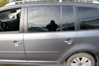 VW Touran 1T 1T3 Tür hinten links grau LD7X mit Scheibe - Bild 1