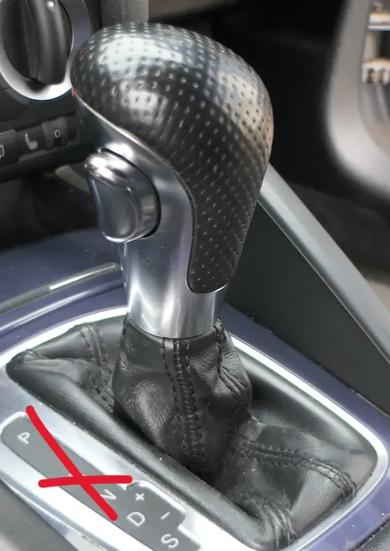 Audi A3 8P Schaltknauf Automatik Schaltknauf Schaltsack 8P1713141B Griff - Bild 1