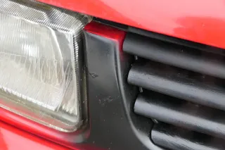 VW Polo 6N Kühlergrill Grillleiste vorne Leiste Grill schwarz / rot - Bild 2