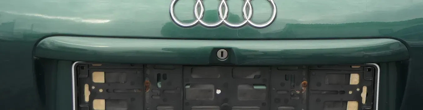 Audi A3 8L A4 Avant Griff Heckklappe Heckklappengriff grün LZ6L bis ca Bj.1999 - Bild 1