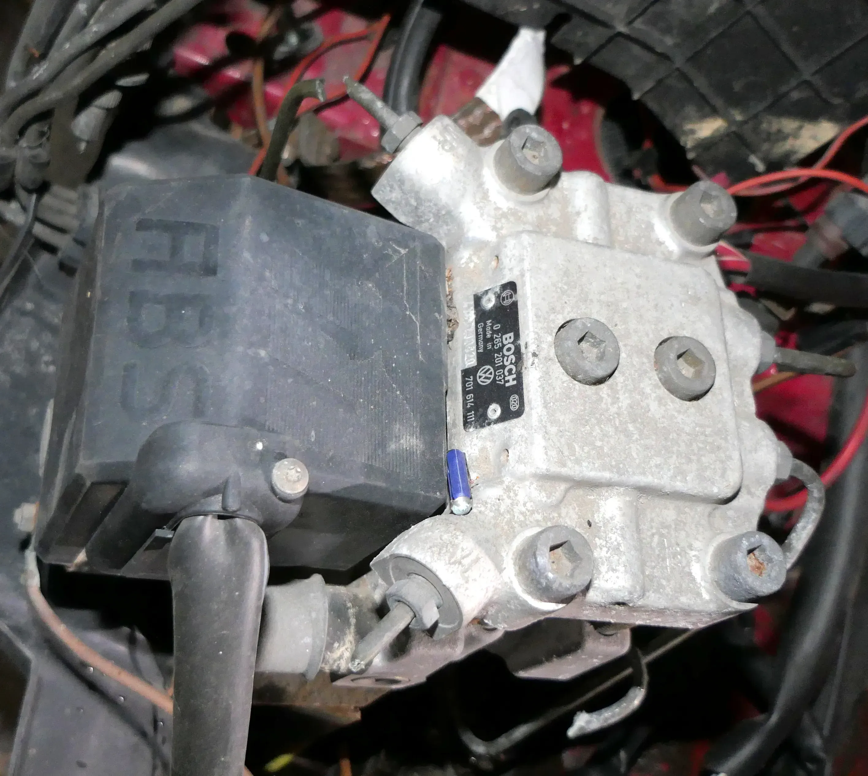 VW T4 ABS + EDS Steuergerät Pumpe 701614111 701614111A - Bild 1