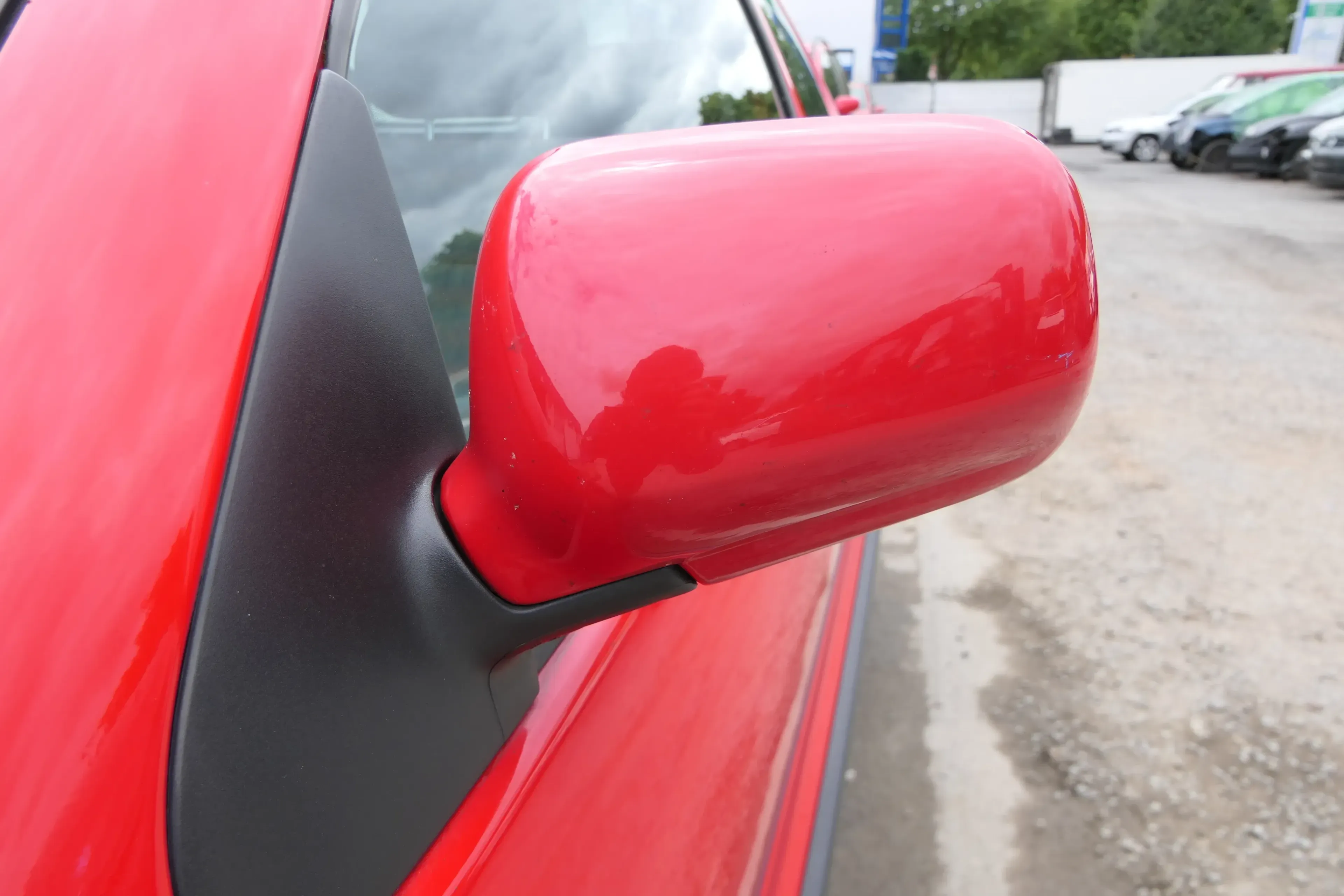 VW Polo 6N elektrischer Spiegel Außenspiegel links außen mit Glas rot LP3G - Bild 1