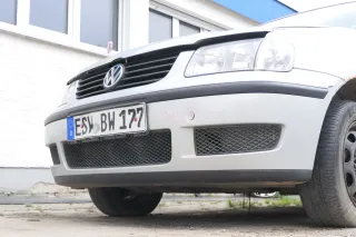 VW Polo 6N2 Stoßstange vorne Frontstoßstange Stoßfänger silber LB7Z + Grill - Bild 4