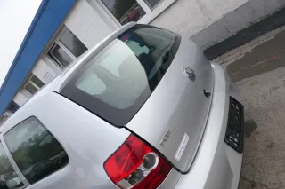VW Fox 5Z Heckklappe Kofferraumklappe Klappe hinten + Scheibe silber LA7W - Bild 4