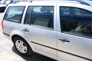 VW Golf 4 Bora Tür hinten rechts nur Kombi / Variant silber LA7W -ohne Anbauteil - Bild 4