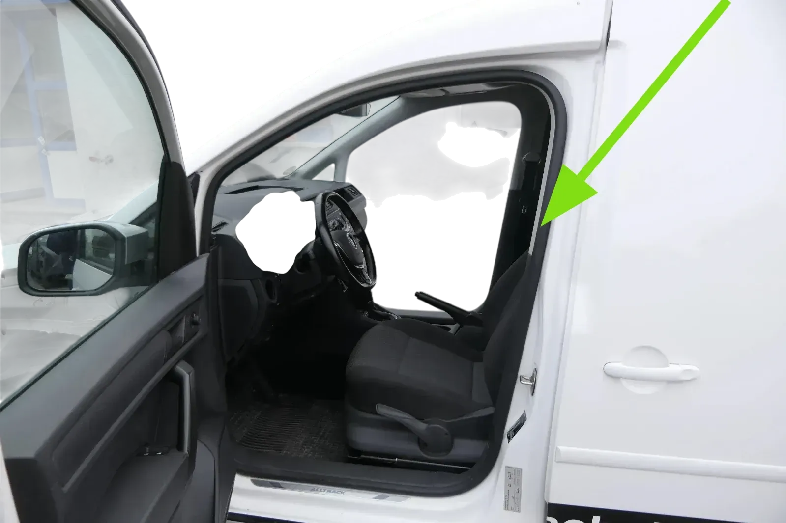 VW Caddy 2K SA Türdichtung Dichtung Tür vorne links Fahrertür innen - Bild 1