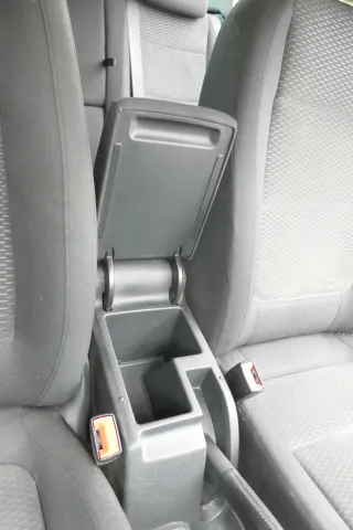 VW Tiguan 5M Mittelarmlehne Armlehne Lehne Mitte Original verschiebbar - schwarz - Bild 3