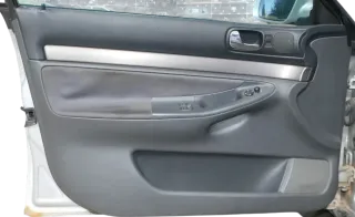 1x Stück Audi A4 B5 Türverkleidung Verkleidung Tür vorne links Abdeckung - Bild 1