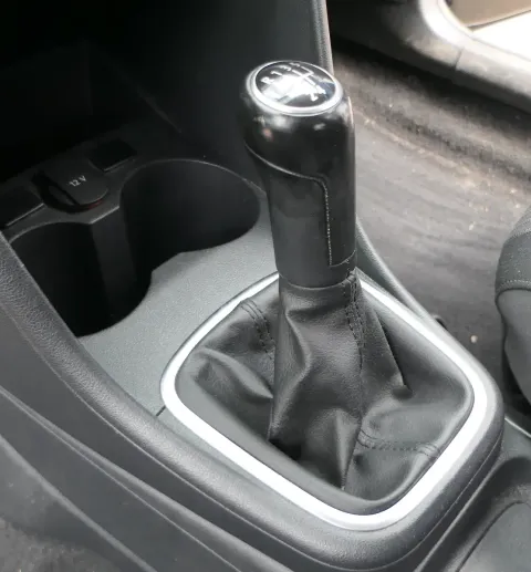 Polo 6R 6C Schaltknauf Schaltsack Schaltung Schaltknüppel Leder schwarz 5-Gang