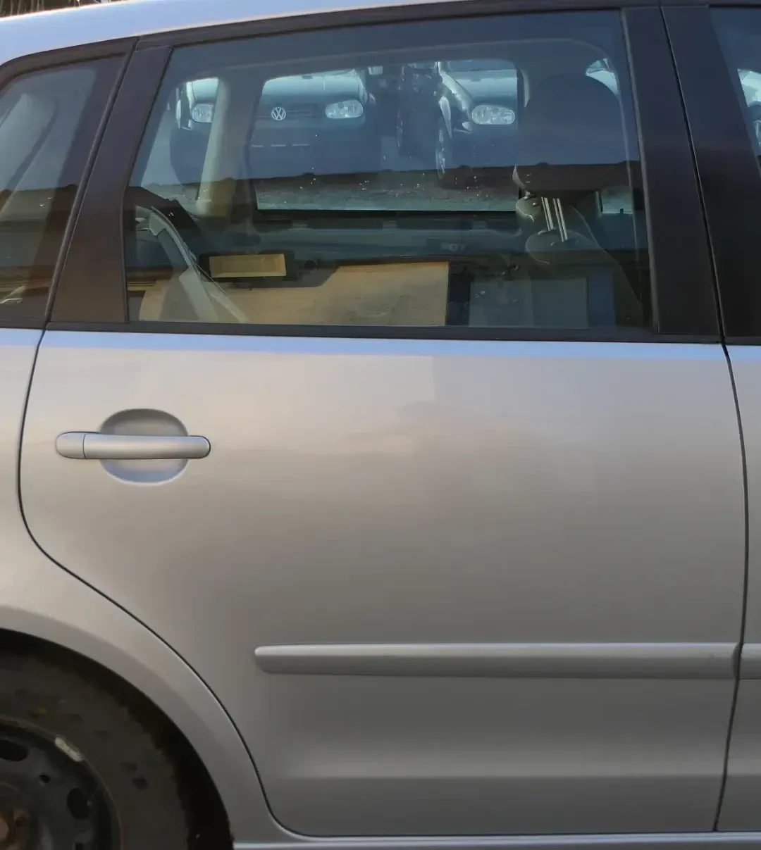 VW Polo 9N 9N3 Tür hinten rechts 4/5-Türer grau silber LA7W - ohne Anbauteile - Bild 1