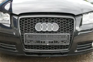 A3 8P Stoßstange Frontstoßstange Stoßfänger vorn Sportback S-line schwarz LZ9Y - Bild 9