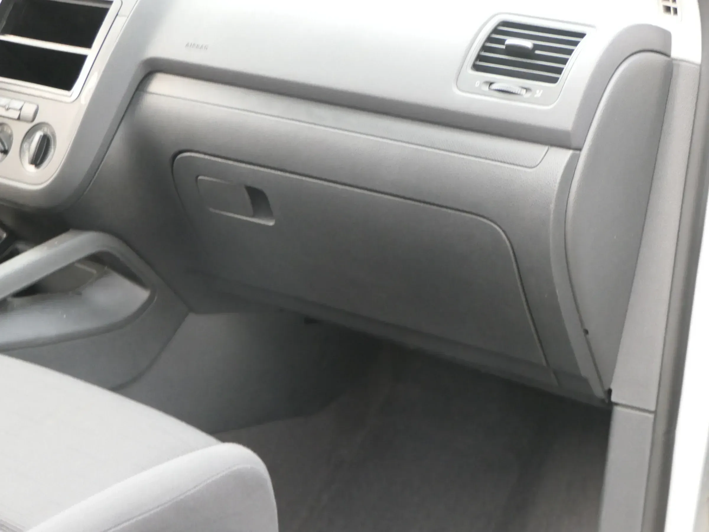 VW Golf 5 Deckel Klappe für Handschuhfach Handschuhfachdeckel antrazit - Bild 1