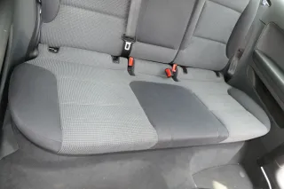 Audi A3 8P Sitz Rückbank Rücksitzbank hinten 3-Punkt-Gurt schwarz Rücksitz - Bild 2