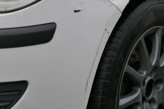 VW Polo 9N3 Stoßstange vorne Frontstoßstange Stoßfänger weiß LB9A - Bild 6