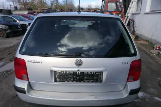 VW Passat 3B Kombi Variant Heckklappe Klappe hinten mit Scheibe silber LB7Z - Bild 1