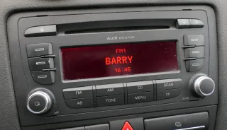 Audi A3 8P Radio CD Player Original 8P0057152C 8P0035152C m. Code - Chorus - Bild 1