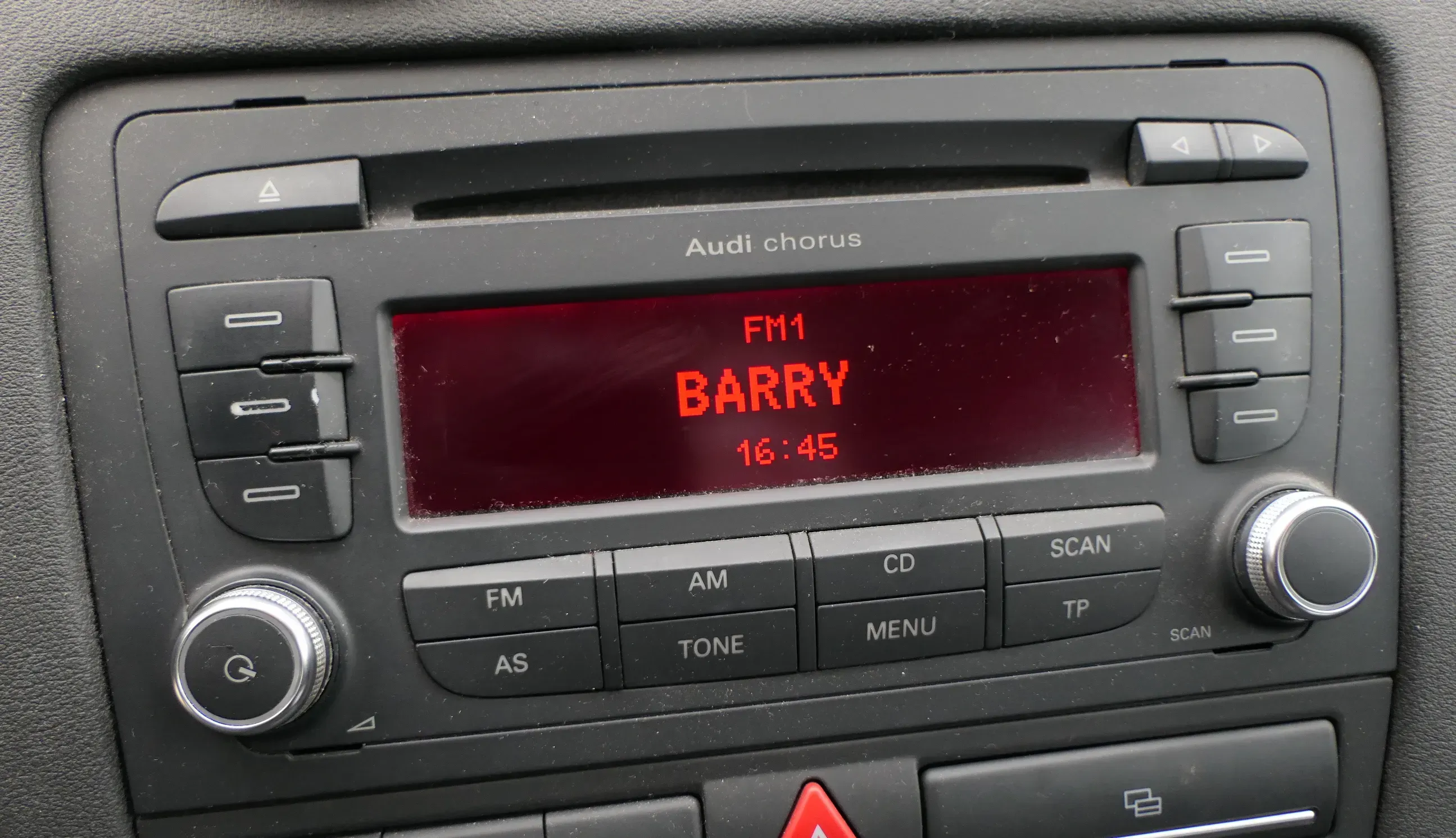 Audi A3 8P Radio CD Player Original 8P0057152C 8P0035152C m. Code - Chorus - Bild 1