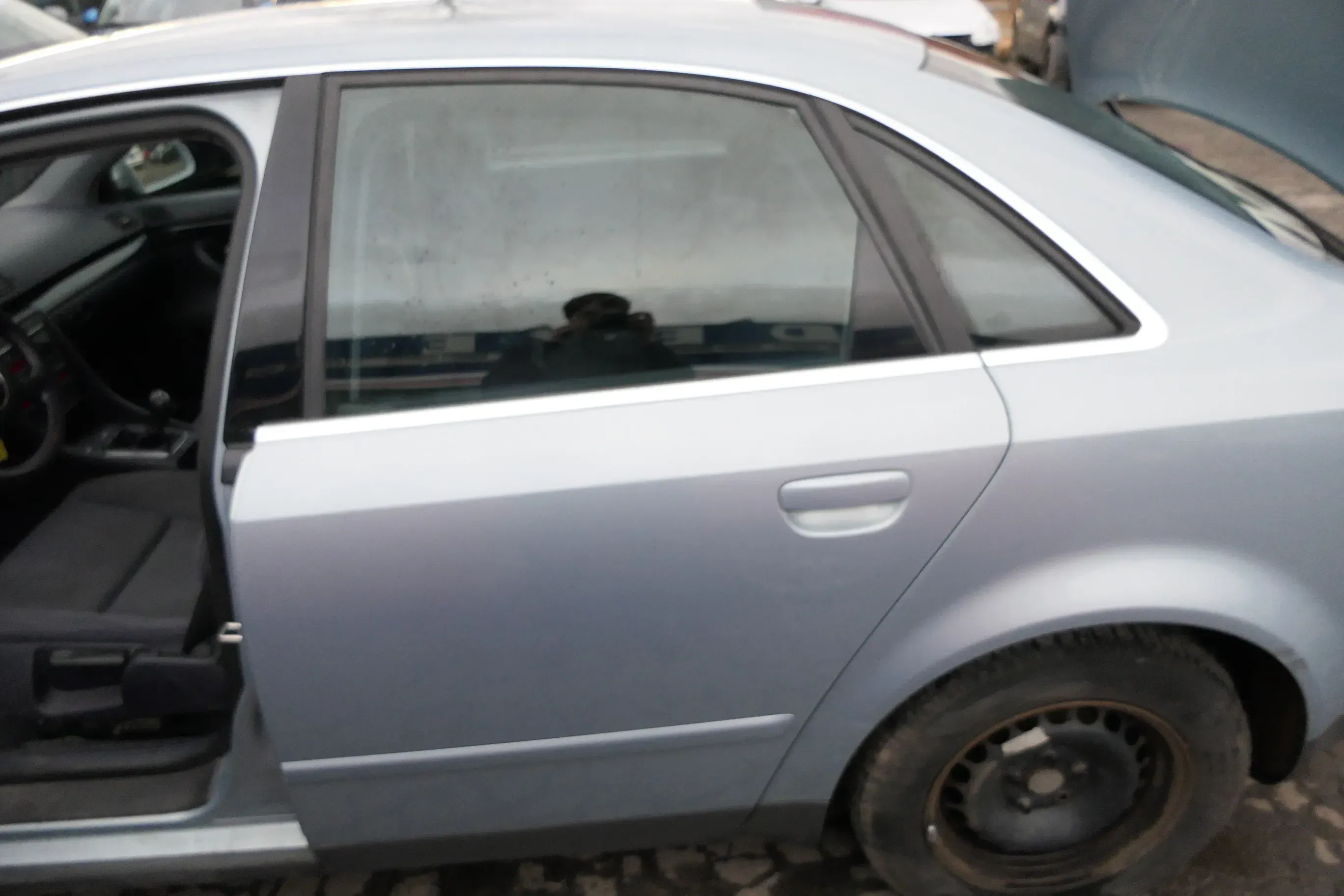 Audi A4 B6 8E Limosuine Tür hinten links silber grau blau LY7R mit Scheibe - Bild 1