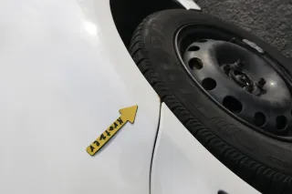 VW Polo 6N2 Kotflügel vorne links weiß LB9A (bis unterm Schweller) - Bild 4