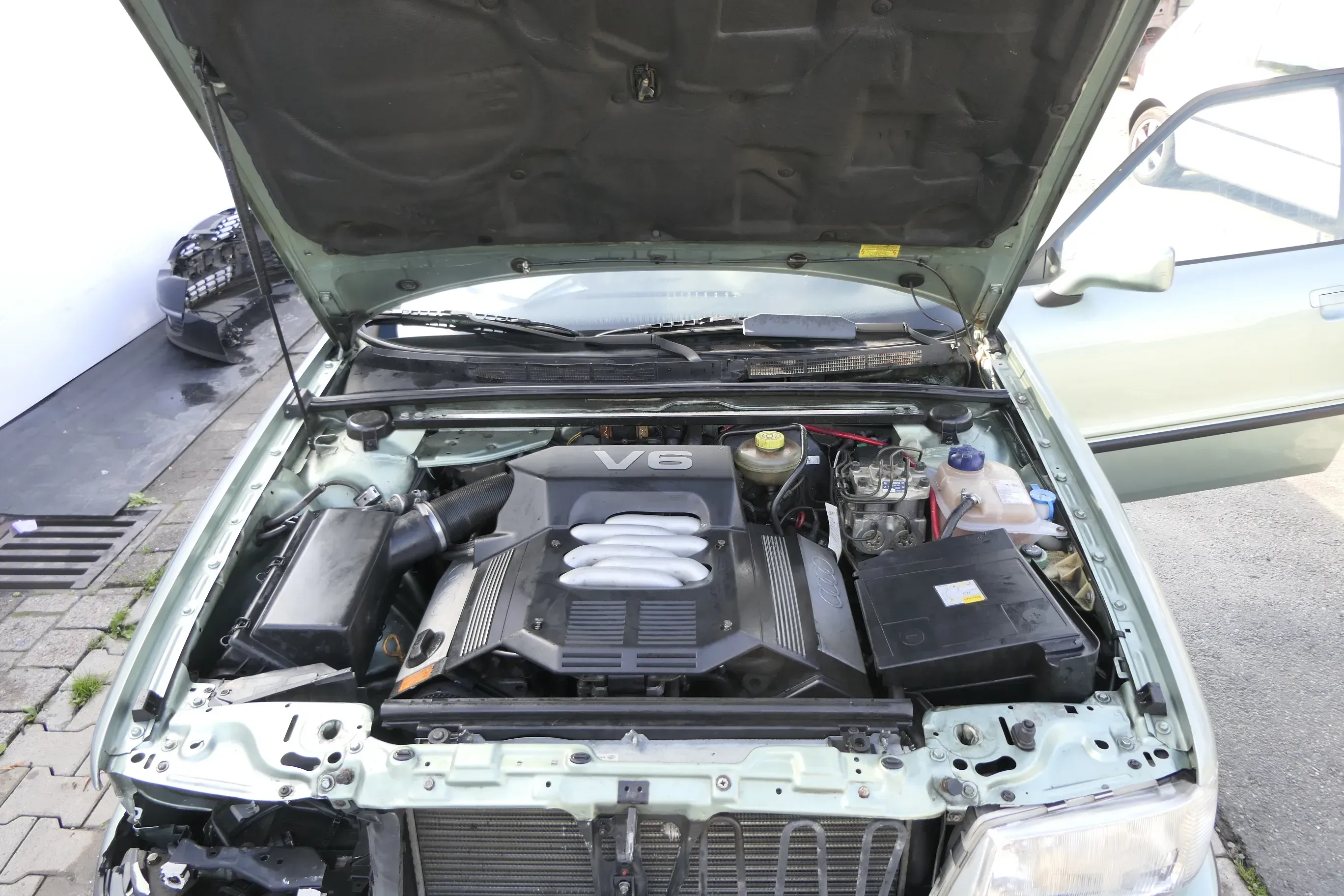 Audi A4 B5 A6 B4 C5 Krümmer Abgaskrümmer 078253032AD ABC AAH links 4-6Zylin - Bild 1