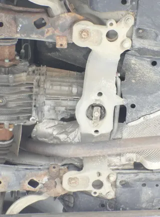 Audi A4 8E B6 Querrohr Querträger Halter Getriebe 8E0399261P - Bild 1