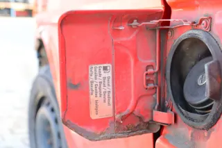 VW T4 Tankdeckel Tankklappe Tank Deckel Klappe rot - Bild 2