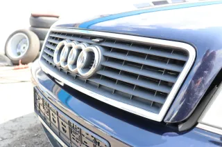 Audi A6 4B ab ca. Bj. 2001 Zeichen Kühlergrill Grill 4B0853651F 3FZ Facelift - Bild 2
