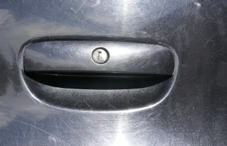 VW Polo 9N 9N3 Griff Heckkklappe Heckklappengriff schwarz L041 - Bild 1