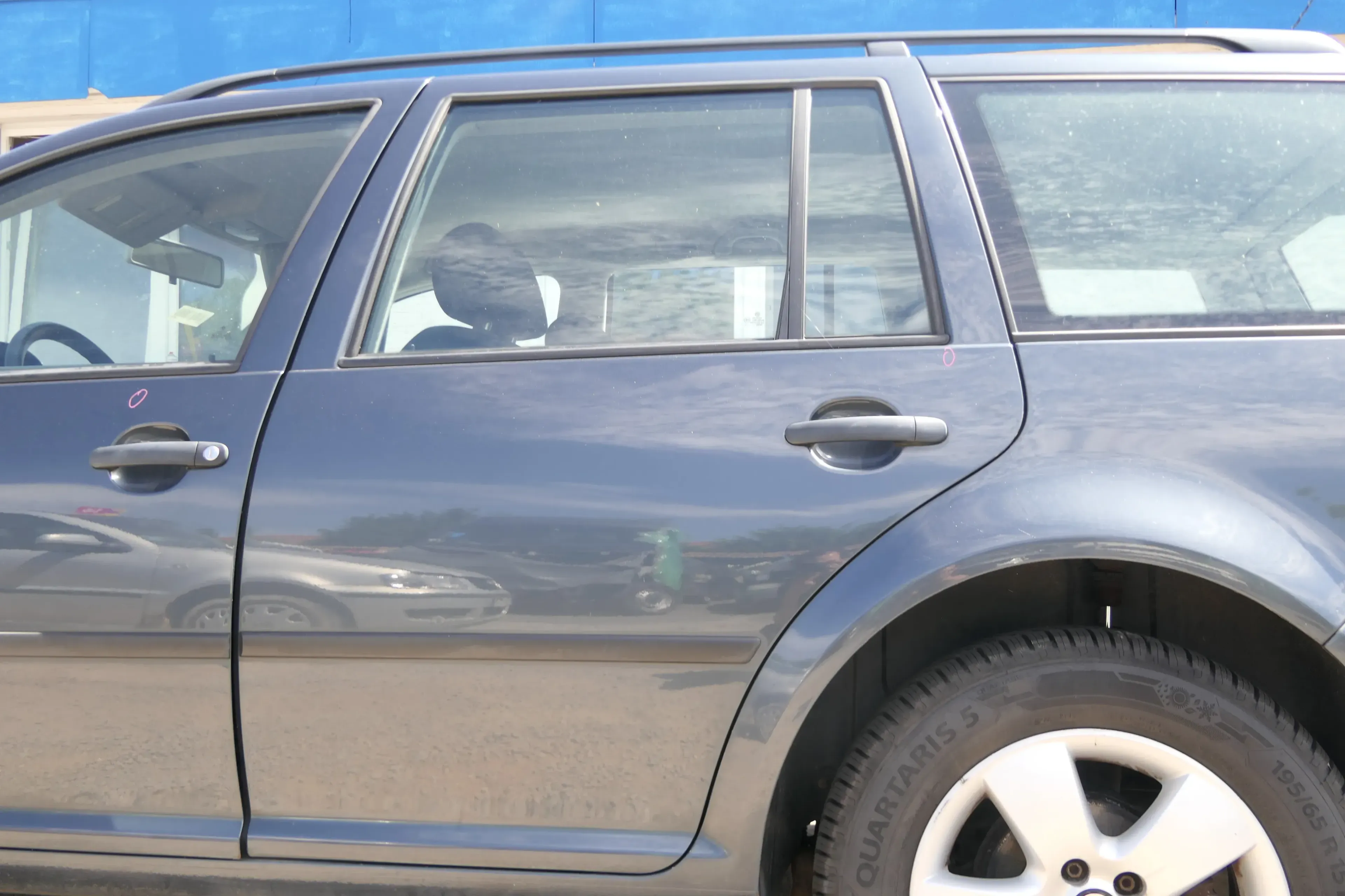 VW Golf 4 Bora Tür hinten links nur Kombi / Variant grau LC7V - Bild 1