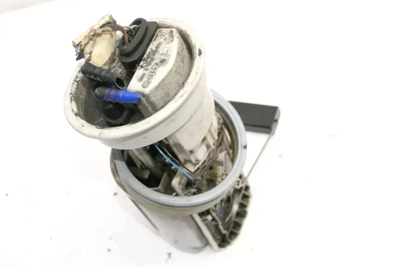 VW Polo 9N Pumpe + Gebereinheit f. Kraftstoffvorratsanzeiger 6Q0919050 TDI - Bild 1