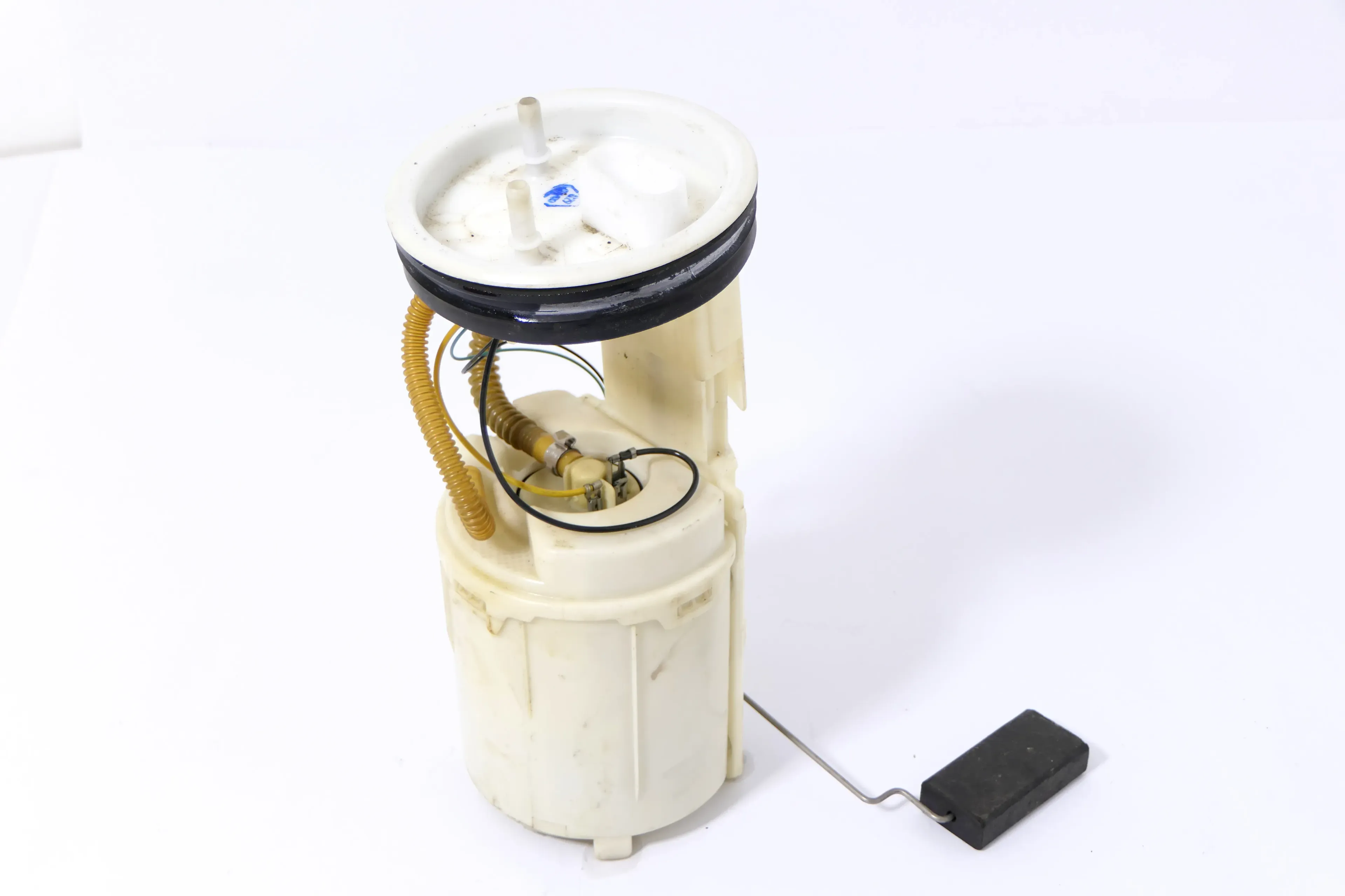 VW Golf 4 Benzinpumpe Tankpumpe 8L0919051A Kraftstoffpumpe Benziner 3,0 bar - Bild 1