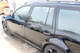 VW Golf 4 Bora Tür hinten links nur Kombi / Variant schwarz LC9Z - Bild 2