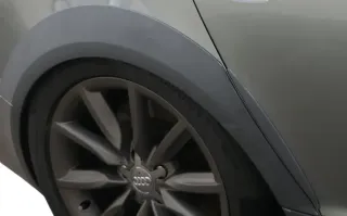 AUdi A6 4F Allroad Blende Kotflügel hinten rechts Abdeckung schwarz - Bild 1