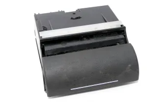 Audi A3 8L Aschenbecher Zigarettenanzünder vorne 8L0857951C  Facelift schwarz - Bild 3
