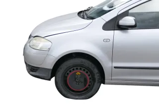 VW Fox Kotflügel vorne links silber LA7W - Bild 1