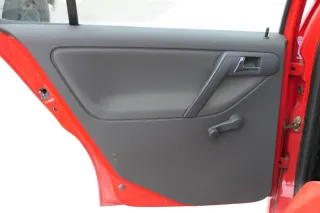 1x VW Polo 6N2 Türverkleidung Verkleidung Tür hinten links 4/5-Türer off-black - Bild 1