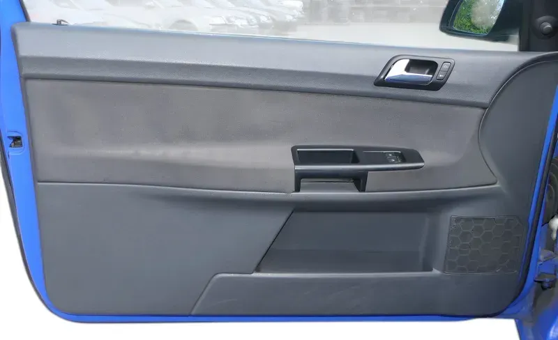 1x VW Polo 9N Türverkleidung Verkleidung Tür vorne links 2/3-Türer Griff Öffner - Bild 1
