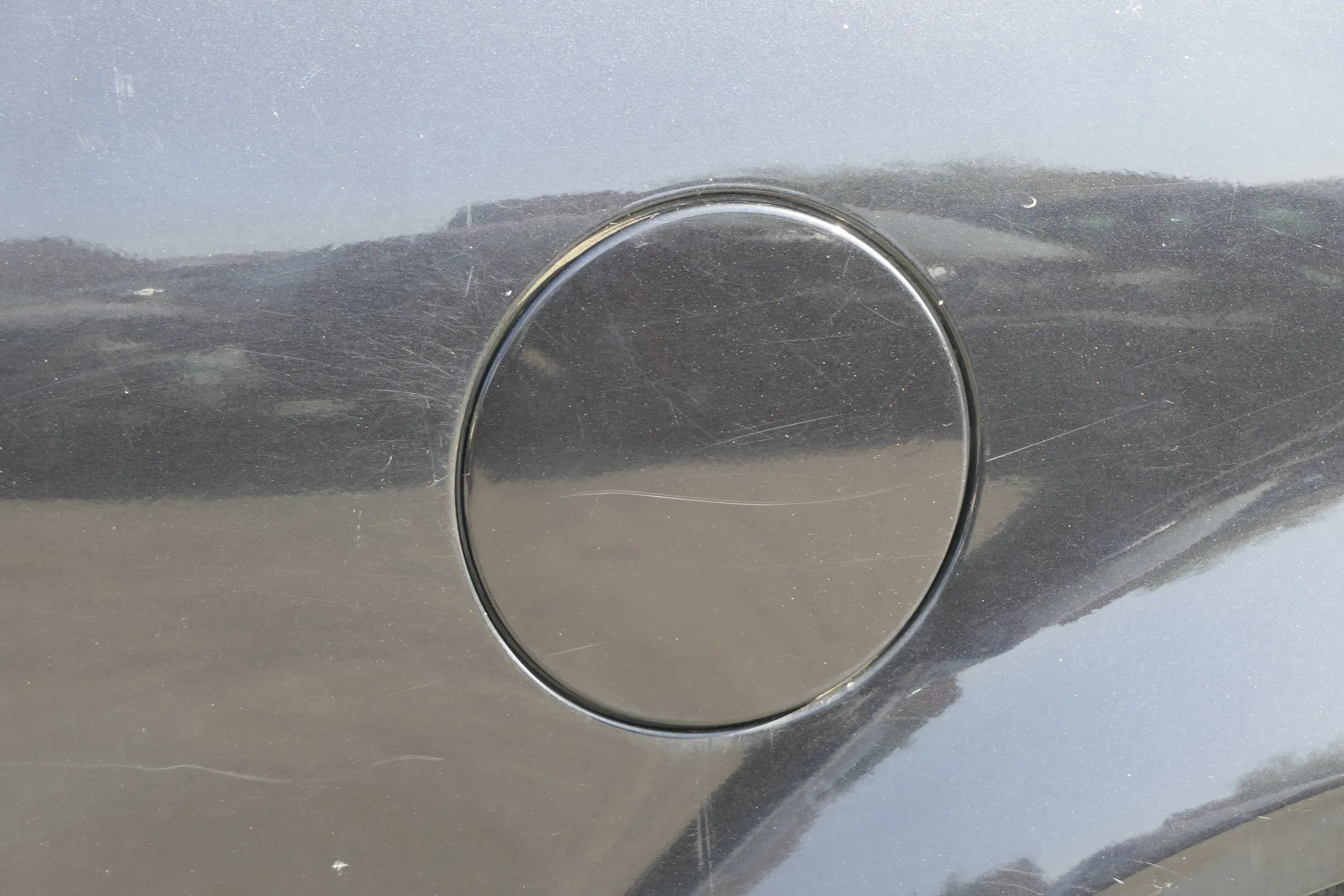 VW Passat 3B Kombi Tankdeckel Klappe Tankklappe Deckel Tank schwarz LC9Z - Bild 1