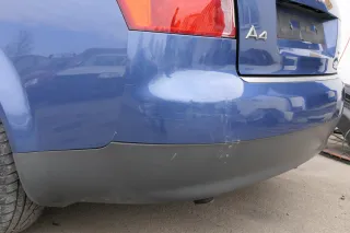 Audi A4 8E B6 Limousine Stoßstange hinten mit Spoiler blau LZ5W - Bild 4