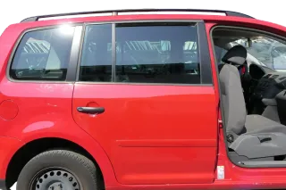VW Touran 1T 1T3 Tür hinten rechts rot LY3D mit Scheibe - ohne Anbauteile - Bild 1