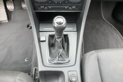Audi A4 B6 8E Schaltknauf Schaltsack Schaltknüppel 5-Gang Leder original schwarz